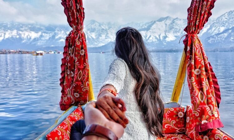Romantic Shikara Ride on Dal Lake Srinagar